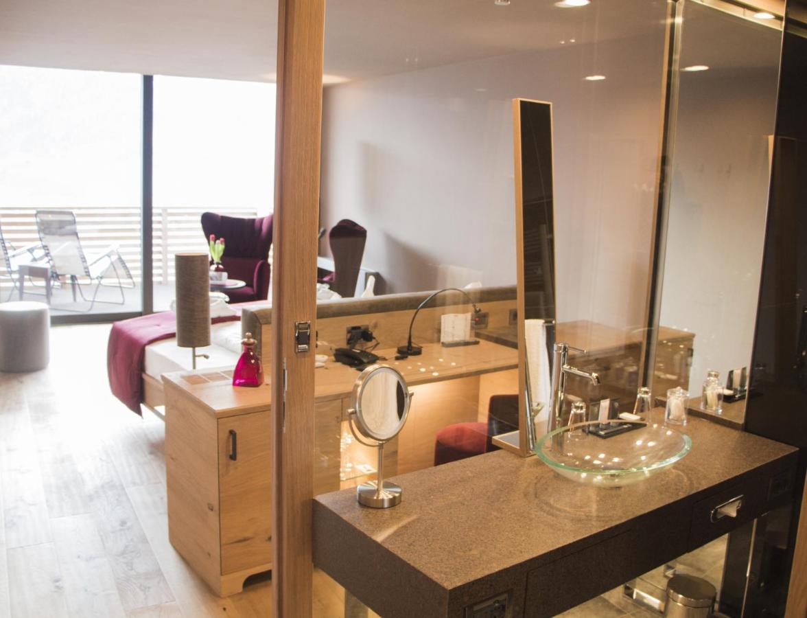Spa & Relax Hotel Erika ติโรโล ภายนอก รูปภาพ