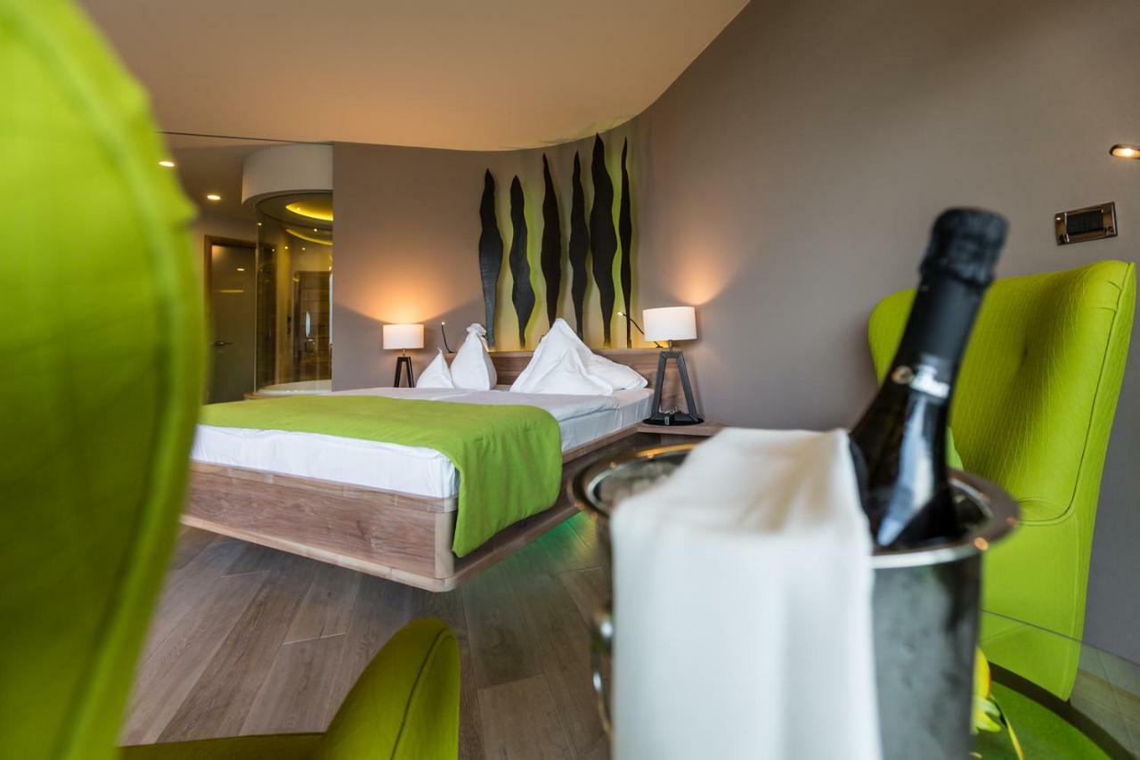 Spa & Relax Hotel Erika ติโรโล ภายนอก รูปภาพ